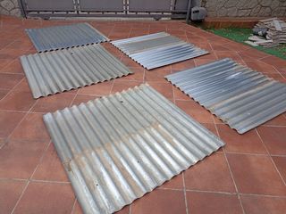 Perfil estantería +Paneles acero galvanizado usado