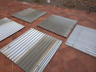 Perfil estantería +Paneles acero galvanizado usado