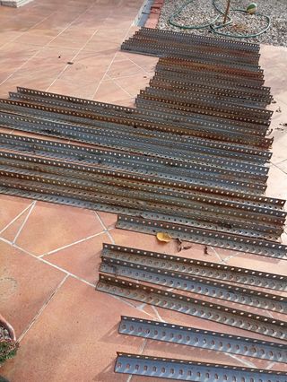 Perfil estantería +Paneles acero galvanizado usado