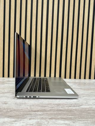 MacBook Pro 15" 2014 i7 16gb 500gb SSD