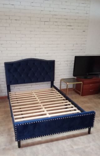 Cama terciopelo azul - Cabecera capitoné
