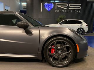 Alfa Romeo 4C Competizione