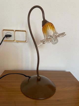 Lámpara mesa estilo flor