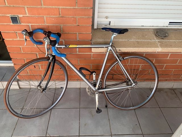 Bicicletta da strada Cobra 700