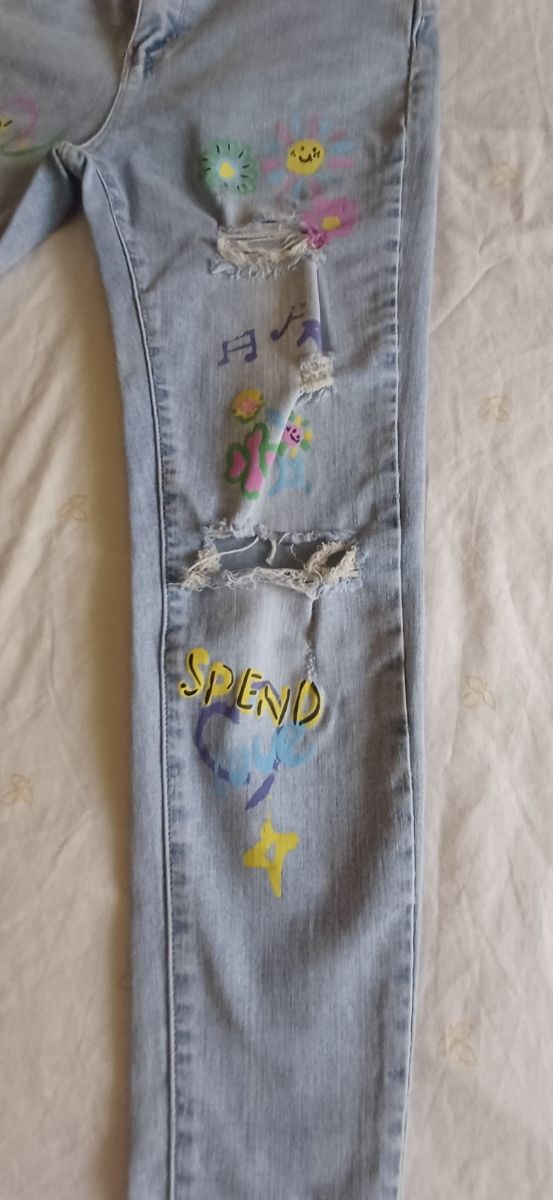 Vaqueros rotos pintados