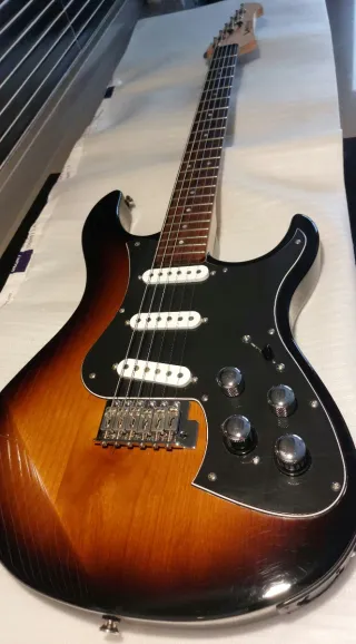 Guitarra Variax Standard