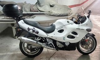 SUZUKI GSX 600F Katana blanca