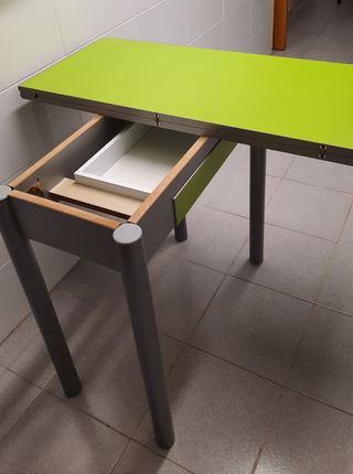 Mesa de cocina extensible, color verde y plata