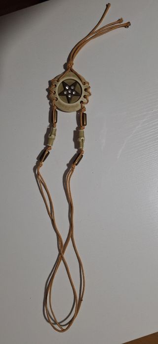 Colgante estrella beige y marrón