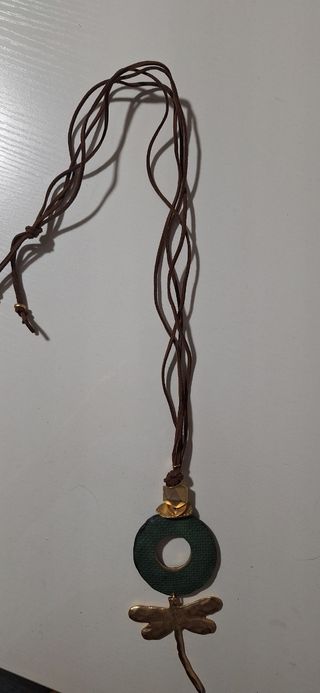 Colgante largo marrón y verde
