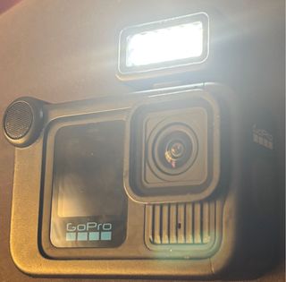 GoPro Hero Black 13 + Flash + SD 64GB + carcasa