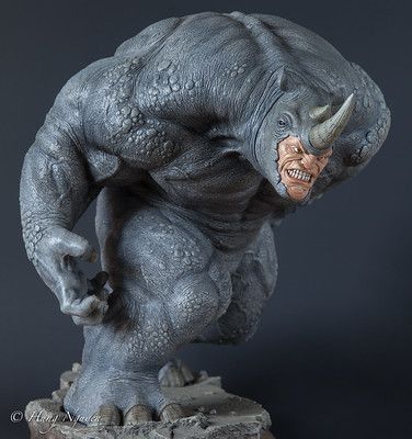 Figura Rhino Sideshow Premium Format