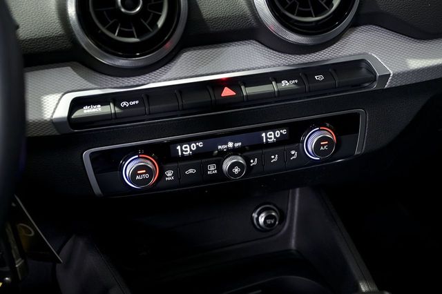 Audi Q2   S line 30 TDI 85kW 116CV 