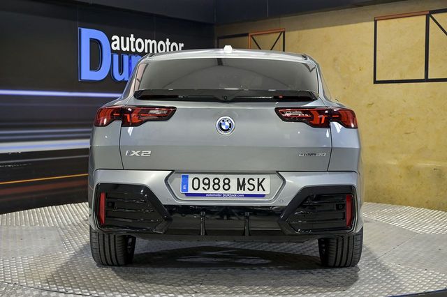 BMW iX2   eDrive20 
