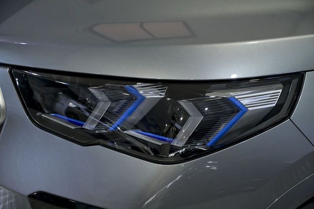 BMW iX2   eDrive20 