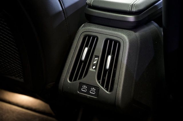 BMW iX2   eDrive20 