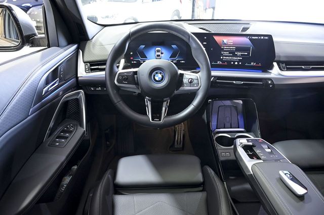 BMW iX2   eDrive20 