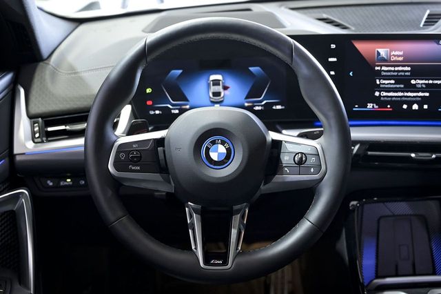 BMW iX2   eDrive20 