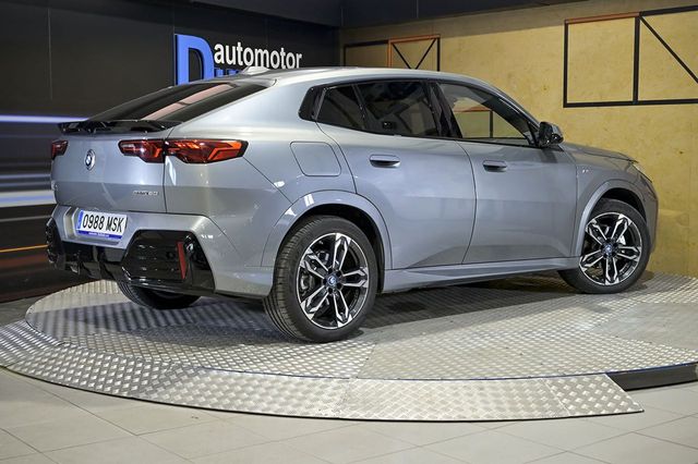 BMW iX2   eDrive20 