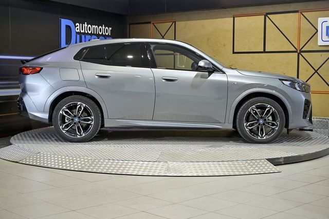 BMW iX2   eDrive20 