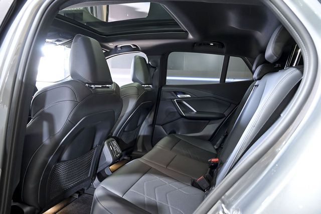 BMW iX2   eDrive20 