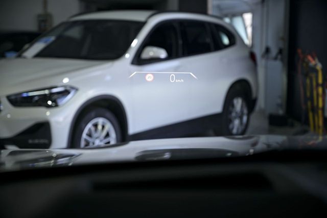 BMW iX2   eDrive20 