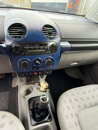 Volkswagen New Beetle 