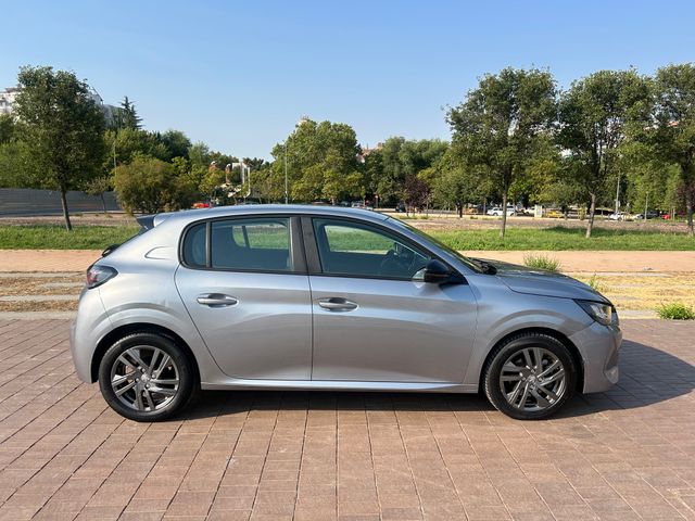 Peugeot 208 2022