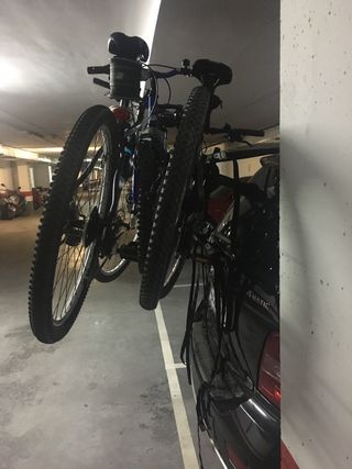 Portabicis Thule para coche.
