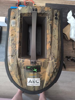 Barco cebo carp desing GPS y sonda