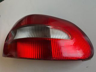 PILOTO TRASERO DERECHO C70