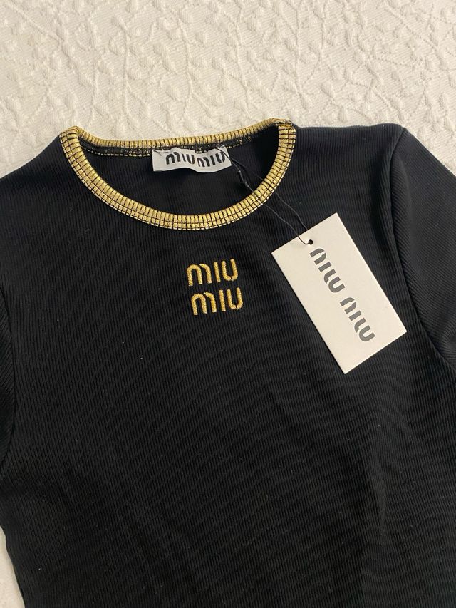 Top Miu Miu negro - nuevo