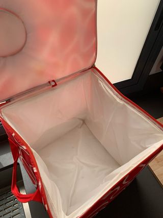 Nevera portátil plegable roja