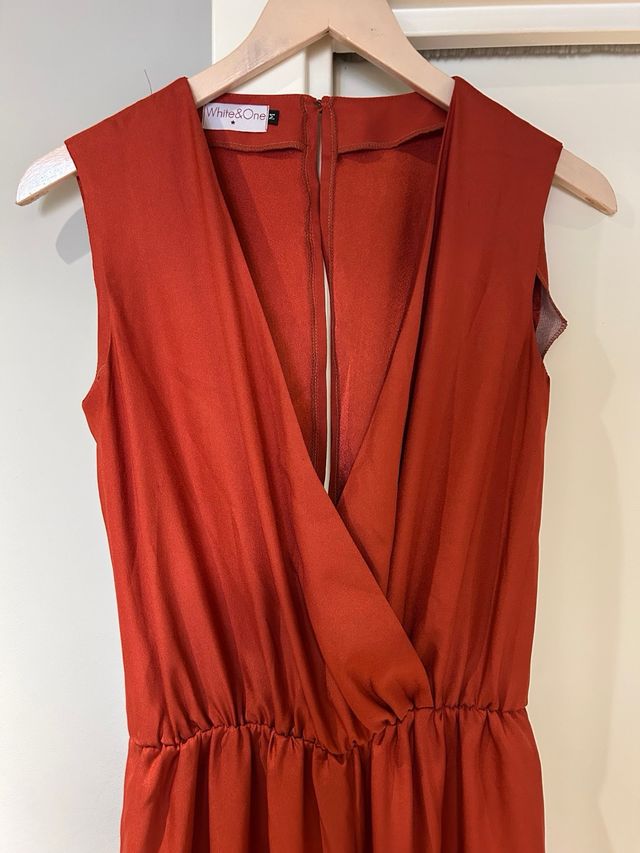 Mono largo elegante rojo teja