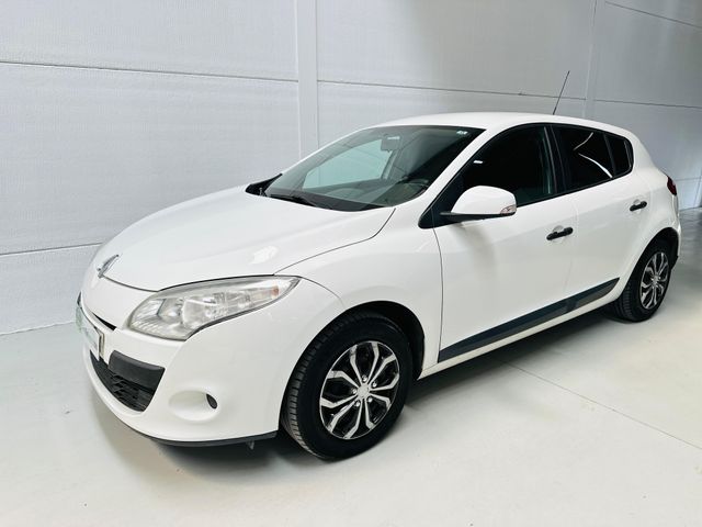 Renault Mégane Authentique 1.6 16v 100
