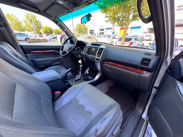 Toyota PRADO Land Cruiser 3.0 D-4D GX Cuero