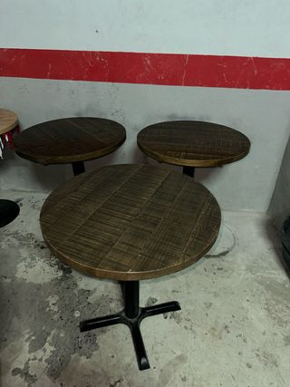 3 Mesas terraza redondas café a 35 cada una 