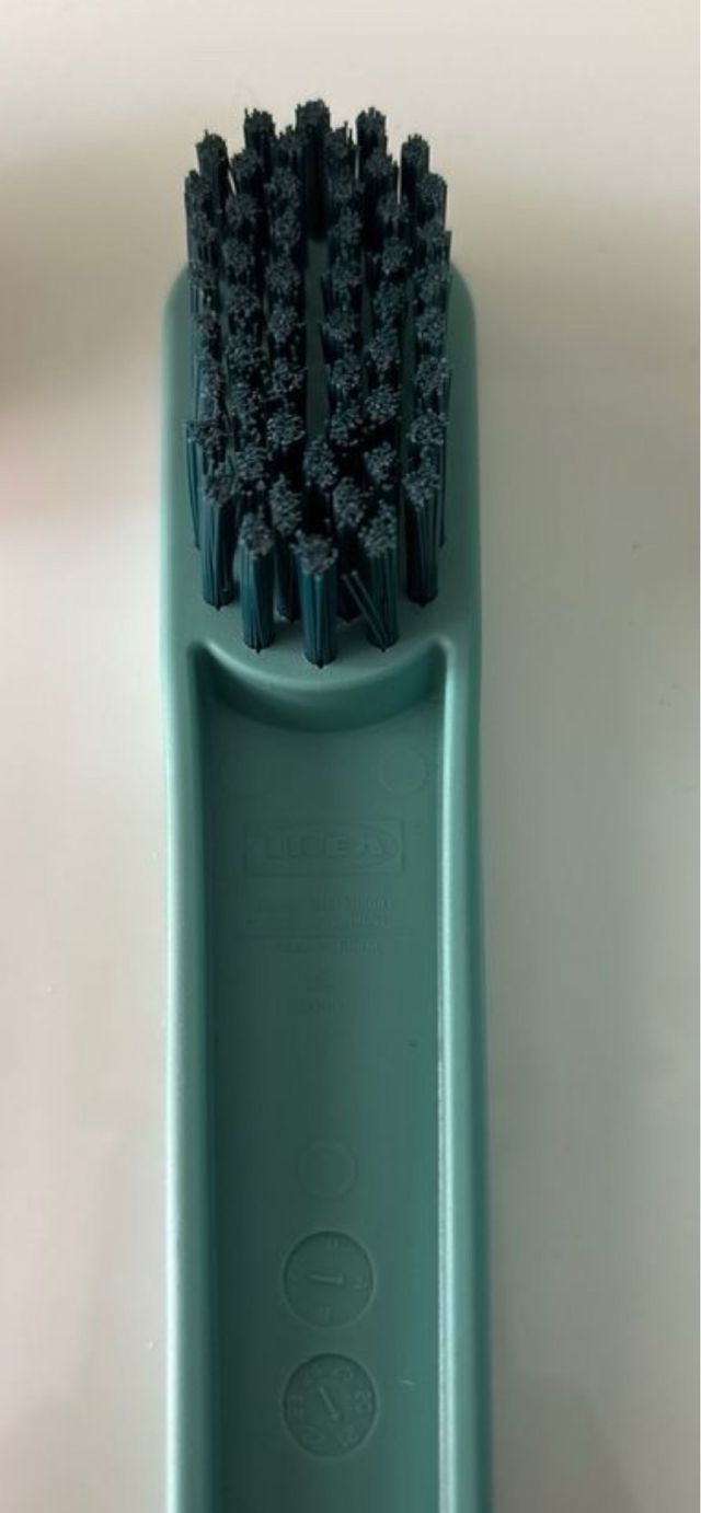 3 cepillos para limpieza