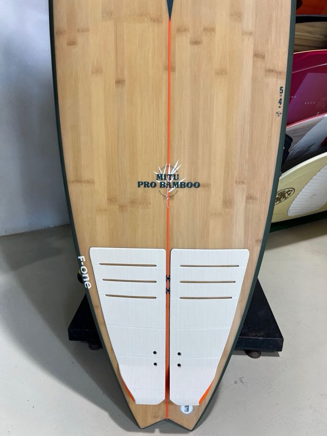 Tabla F-One Mitu Pro Bamboo 5’4