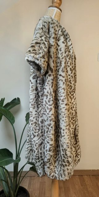 Abrigo de piel sintética estampado leopardo