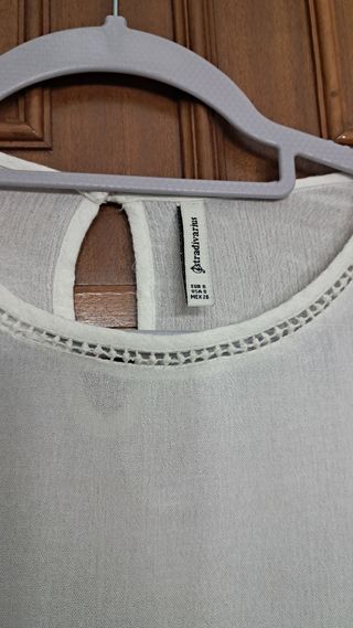 Blusa blanca Stradivarius - Talla S-M