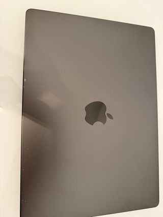 MacBook Pro m4 14" 512GB Gris Espacial feb 2025