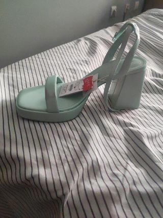 Tacones Stradivarius- color verde menta