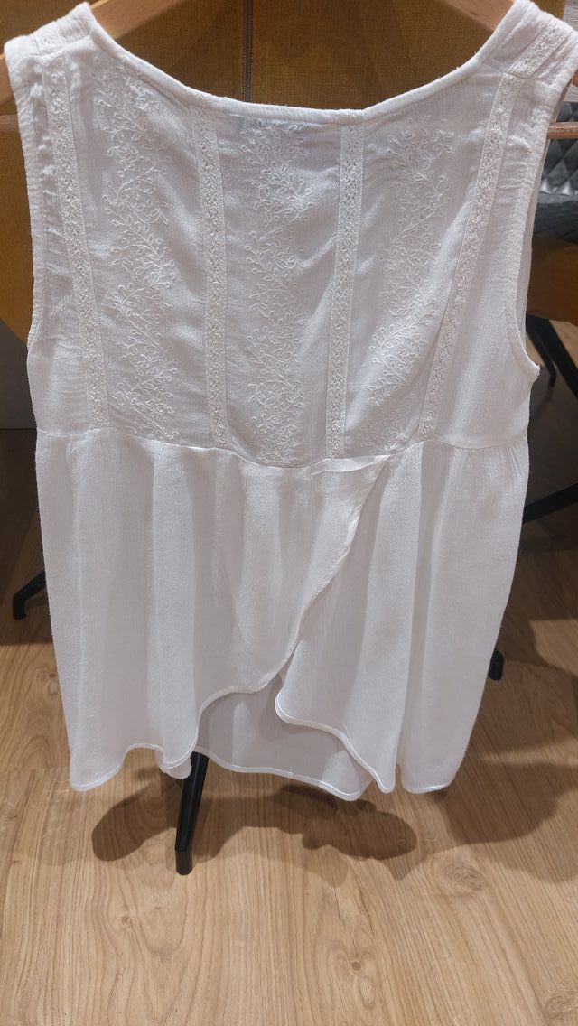 Blusa blanca bordada - Talla S