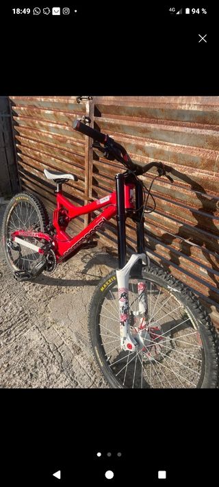 bici downhill freeride Commencal Supreme DH 