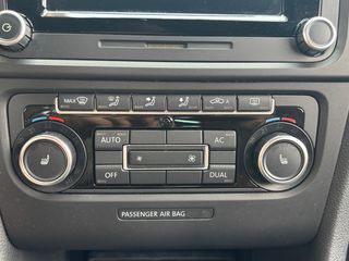 Volkswagen Golf GTI edicion 35 aniversario 235