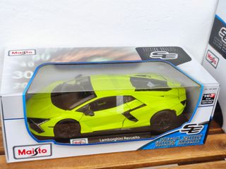 Lamborghini Revuelto Maisto 1:18