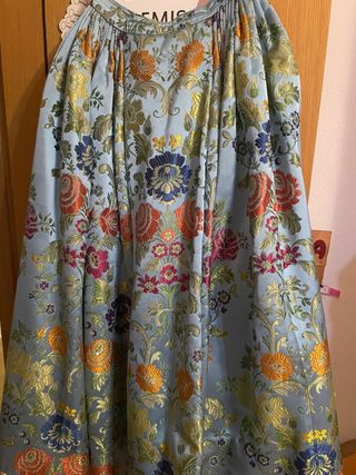 Traje alicantina con juego de aderezos