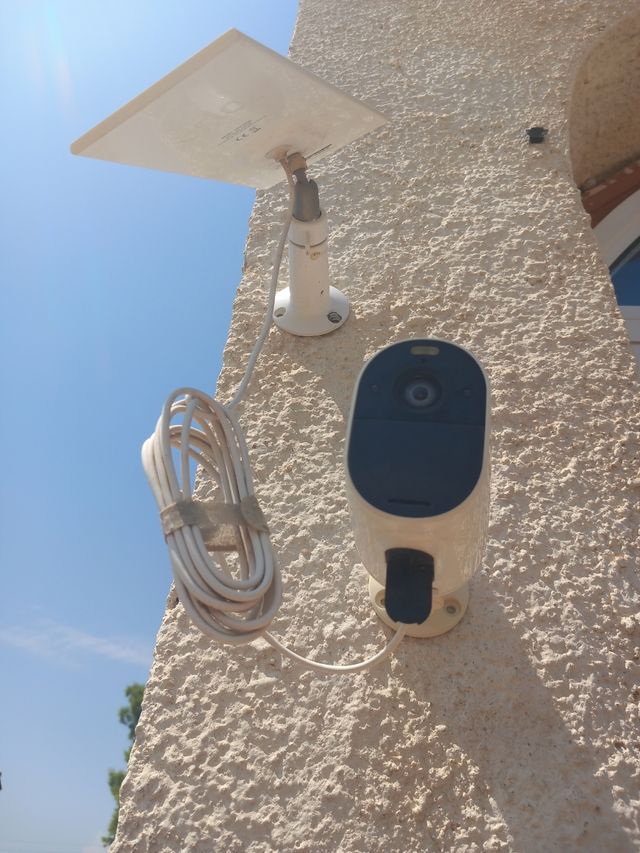 Cámara seguridad exterior solar