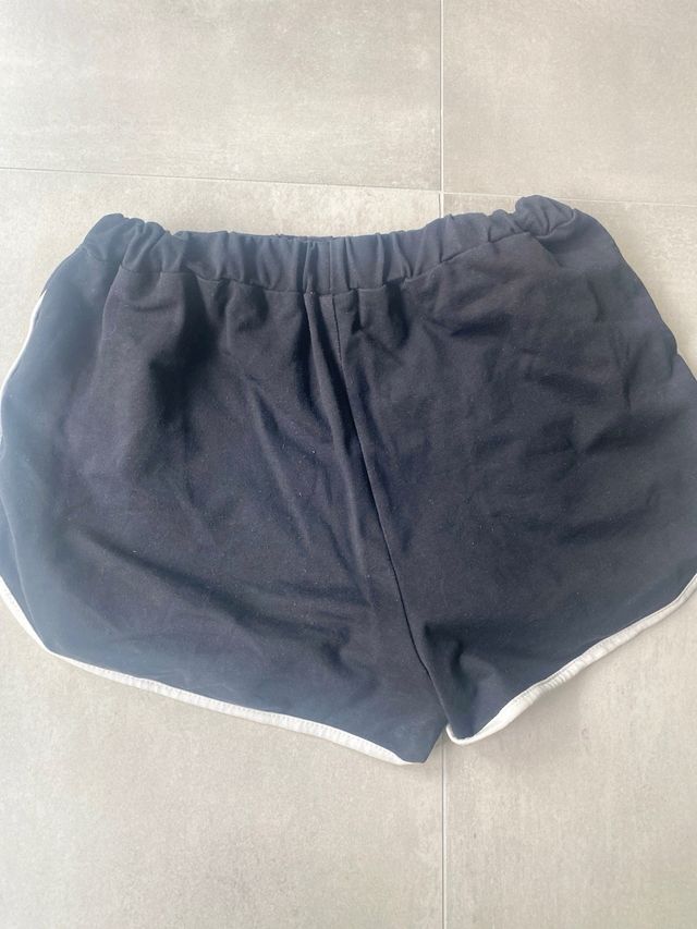 Shorts deportivos negros